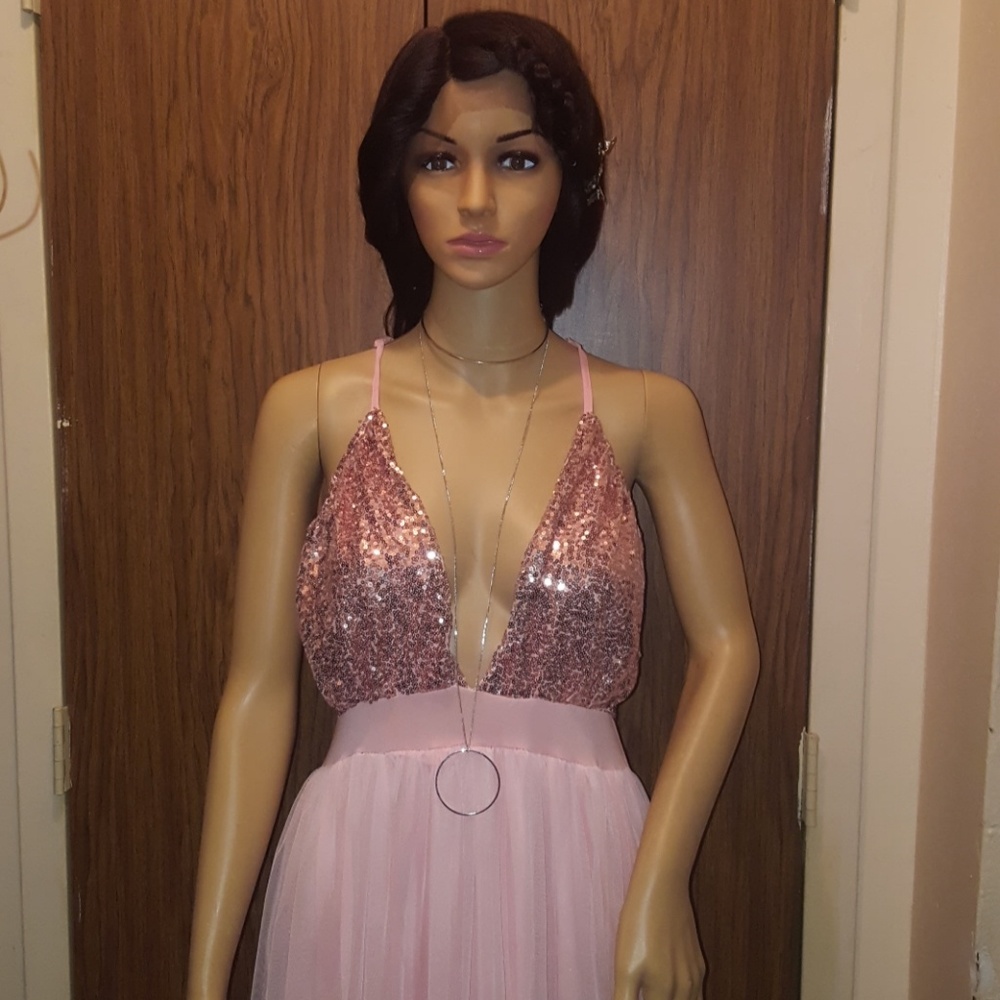 NWOT Women's Backless M-Slit Dress